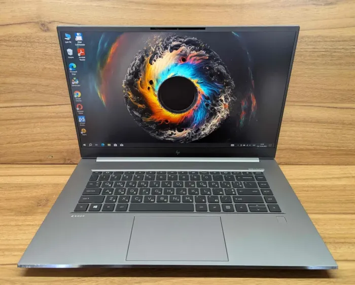 Мобільна робоча станція HP zBook Studio G7 / 15.6" (1920x1080) IPS / Intel Core i9-10885H (8 (16) ядер по 2.4 - 5.3 GHz) / 32 GB DDR4 / 1000 GB SSD / nVidia Quadro RTX 3000, 6 GB GDDR6, 192-bit / WebCam / TouchID / Windows 10 б/в - зображення 2