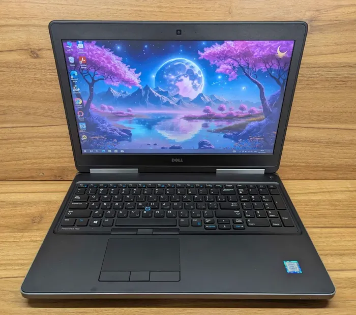 Мобільна робоча станція Dell Precision 7520 / 15.6" (1920x1080) IPS / Intel Core i7-7820HQ (4 (8) ядра по 2.9 - 3.9 GHz) / 16 GB DDR4 / 512 GB SSD / nVidia Quadro M2200, 4 GB GDDR5, 128-bit / WebCam / Windows 10 б/в - зображення 2