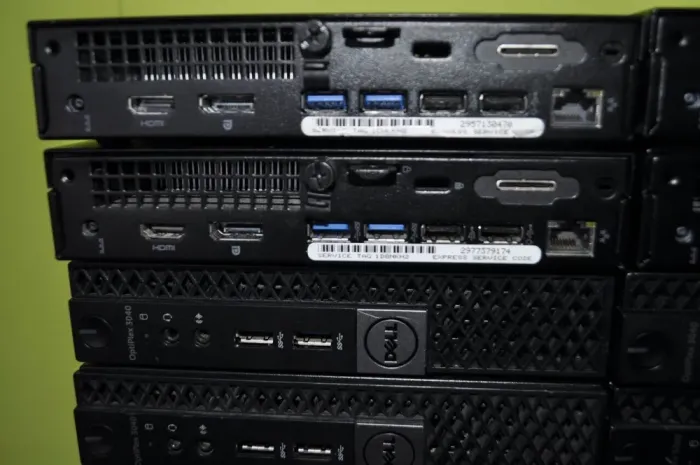 Неттоп Dell OptiPlex 3040 Micro USFF / Intel Core i5-6500T (4 ядра по 2.5 - 3.1 GHz) / 16 GB DDR3 / 1000 GB SSD / Intel HD Graphics 530 / Windows 11 Pro + Блок живлення б/в - зображення 6