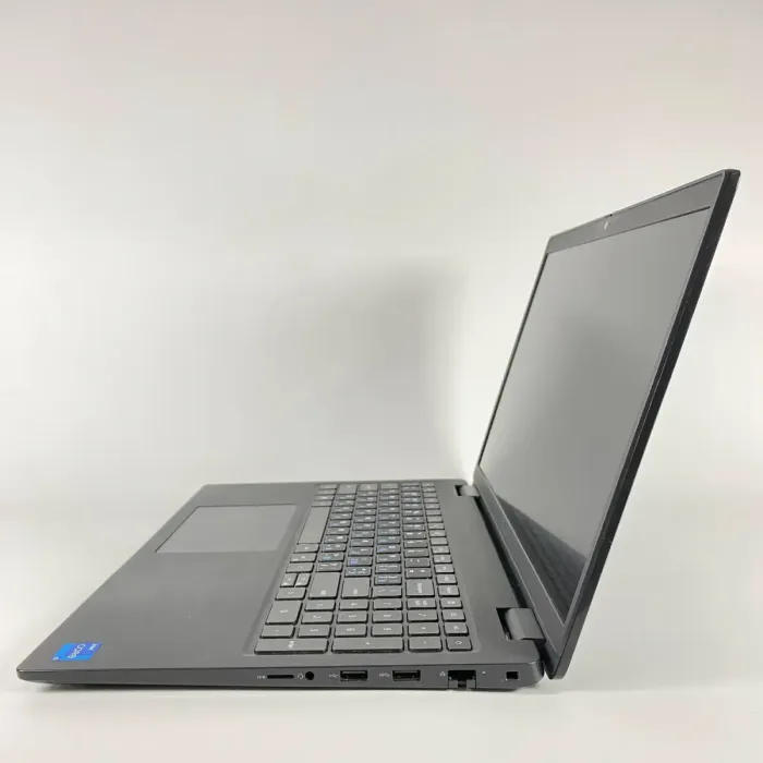 Ультрабук Б-клас Dell Latitude 3520 / 15.6" (1920x1080) IPS / Intel Core i5-1135G7 (4 (8) ядра по 2.4 - 4.2 GHz) / 16 GB DDR4 / 256 GB SSD / Intel Iris Xe Graphics / WebCam / HDMI б/в - зображення 6