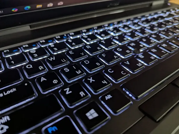 Мобільна робоча станція Dell Precision 7540 / 15,6" (1920x1080) IPS / Intel Core i7-9850H (6 (12) ядер по 2,6 - 4,6 ГГц) / 32 ГБ DDR4 / 512 ГБ SSD / nVidia Quadro RTX 3000, 6 ГБ GDDR6, 192-біт / TouchID / HDMI / Windows 10 б/в - зображення 6