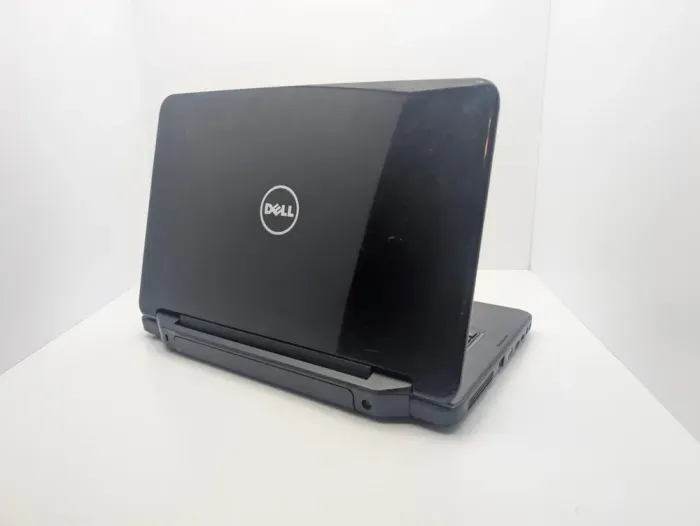 Ноутбук Dell Inspiron N5050 / 15.6" (1366x768) TN / Intel Core i3-2370M (2 (4) ядра по 2.4 GHz) / 6 GB DDR3 / 1000 GB HDD / Intel HD Graphics 3000 / WebCam / АКБ не тримає б/в - зображення 7