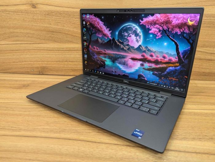 Ультрабук Dell Latitude 7530 / 15.6" (1920x1080) IPS / Intel Core i5-1245U (10 (12) ядер по 1.2 - 4.4 GHz) / 16 GB DDR4 / 512 GB SSD / Intel Iris Xe Graphics / WebCam / Windows 10 б/в - зображення 5