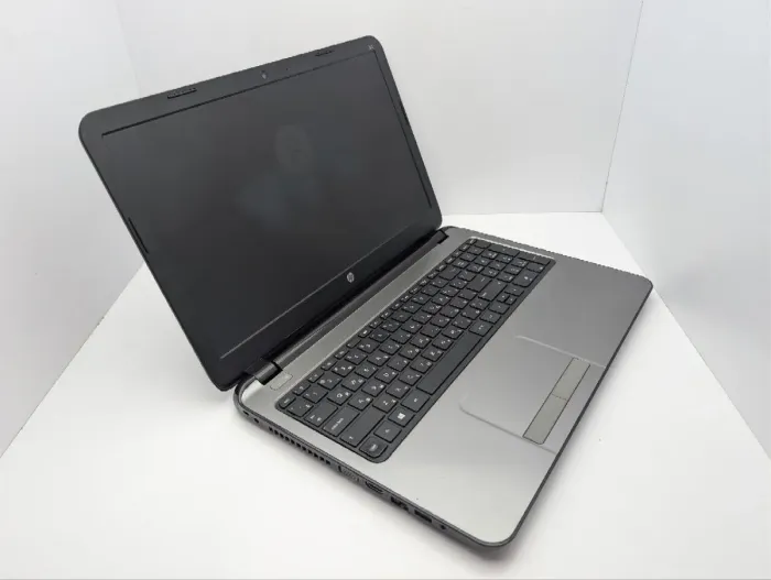 Ноутбук HP 250 G3 / 15.6" (1366x768) TN / Intel Celeron N2840 (2 ядра по 2.16 - 2.58 GHz) / 8 GB DDR3 / 120 GB SSD / Intel HD Graphics / WebCam / DVD-ROM б/в - зображення 6