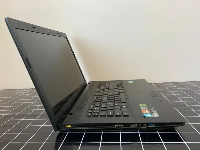 Ноутбук Б-клас Lenovo G710 / 17.3" (1600x900) TN / Intel Core i7-4702MQ (4 (8) ядра 2.2 - 3.2 GHz) / 8 GB DDR3 / 256 GB SSD / nVidia GeForce GT 720M, 2 GB DDR3, 64-bit / WebCam / DVD-RW / HDMI б/в - зображення 6