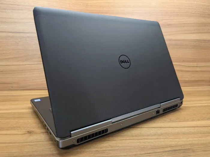 Мобільна робоча станція Б-клас Dell Precision 7720 / 17.3" (1920x1080) IPS / Intel Core i7-6820HQ (4 (8) ядра по 2.7 - 3.6 GHz) / 32 GB DDR4 / 512 GB SSD / nVidia Quadro P3000, 6 GB GDDR5, 192-bit / WebCam / Windows 10 б/в - зображення 7