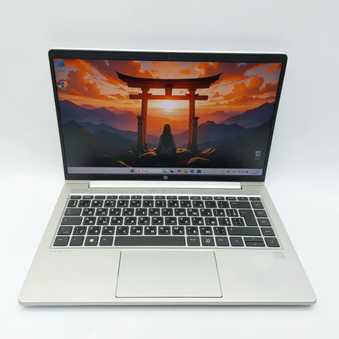 Ультрабук HP ProBook 445 G8 / 14" (1920x1080) IPS / AMD Ryzen 5 5600U (6 (12) ядер по 2.3 - 4.2 GHz) / 16 GB DDR4 / 256 GB SSD M.2 NVMe / AMD Radeon RX Vega 7 Graphics / WebCam б/в - зображення 3
