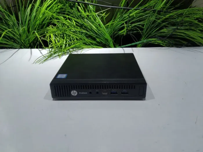 Неттоп HP ProDesk 600 G2 Mini USFF / Intel Core i5-6400T (4 ядра по 2.2 - 2.8 GHz) / 8 GB DDR4 / 240 GB SSD / Intel HD Graphics 510 / DisplayPort б/в - зображення 2