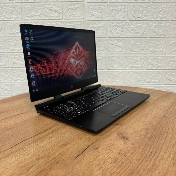Ігровий ноутбук HP Omen 15-dc1092tx / 15.6" (1920x1080) IPS / Intel Core i5-9300H (4 (8) ядра по 2.4 - 4.1 GHz) / 16 GB DDR4 / 256 GB SSD + 500 GB HDD / nVidia GeForce GTX 1650, 4 GB GDDR6, 128-bit / WebCam б/в - зображення 4