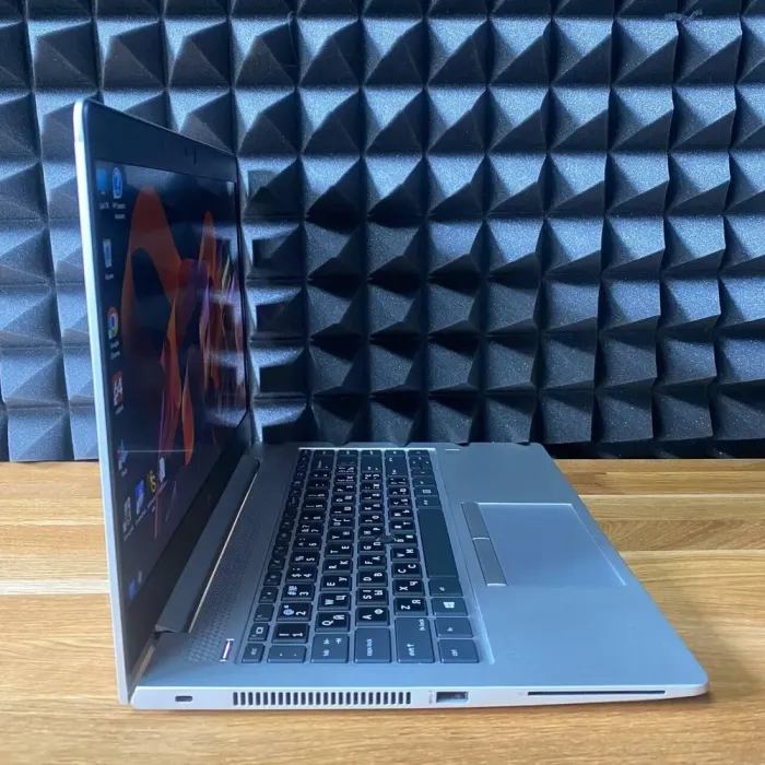 Ультрабук HP EliteBook 745 G6 / 14" (1920x1080) TN / AMD Ryzen 3 Pro 3300U (4 ядра по 2.1 - 3.5 GHz) / 16 GB DDR4 / 256 GB SSD / AMD Radeon RX Vega 6 Graphics / WebCam б/в - зображення 5