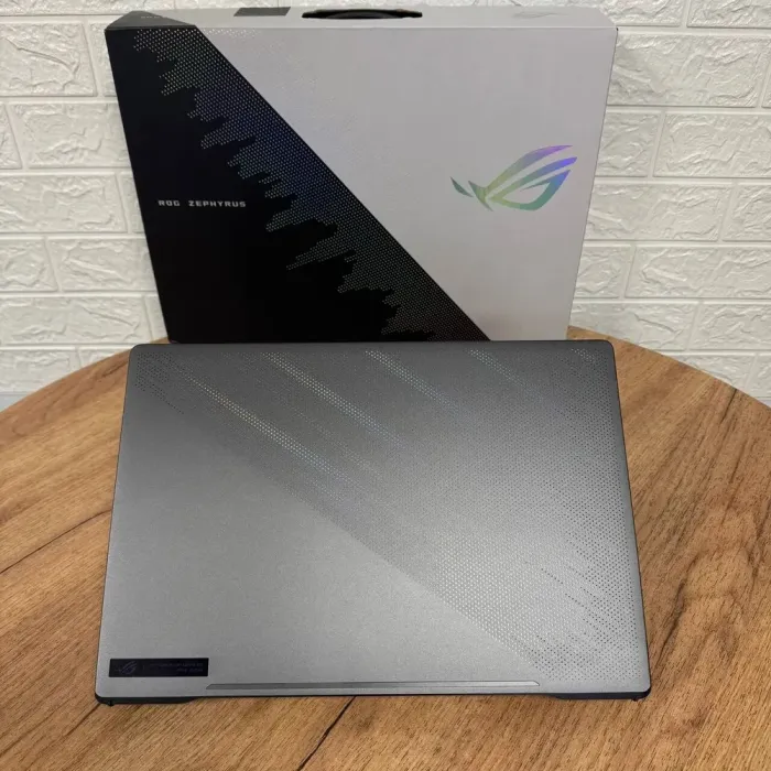 Ігровий ноутбук Asus ROG Zephyrus G15 GA503RS / 15.6" (2560x1440) IPS / AMD Ryzen 9 6900HS (8 (16) ядер по 3.3 - 4.9 GHz) / 16 GB DDR5 / 1512 GB SSD / nVidia GeForce RTX 3080, 8 GB GDDR6, 256-bit / WebCam б/в - зображення 3