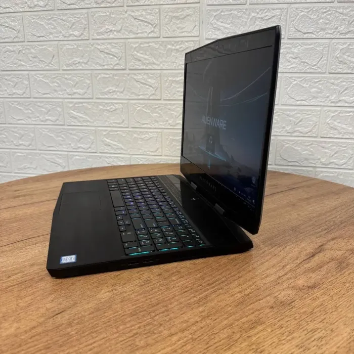 Ігровий ноутбук Dell Alienware m15 / 15.6" (1920x1080) IPS / Intel Core i7-8750H (6 (12) ядер по 2.2 - 4.1 GHz) / 16 GB DDR4 / 256 GB SSD M.2 + 1000 GB HDD / nVidia GeForce GTX 1660 Ti, 6 GB GDDR6, 192-bit / WebCam б/в - зображення 5