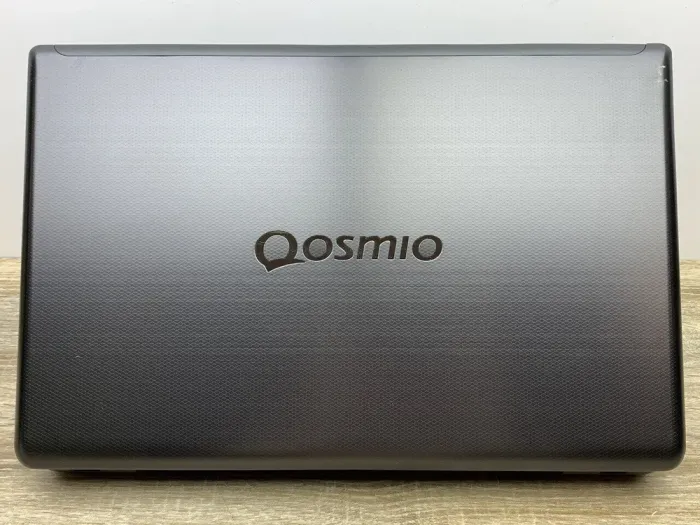 Ноутбук Б-клас Toshiba Qosmio X870-140 / 17.3" (1920x1080) TN / Intel Core i7-3630QM (4 (8) ядра по 2.4 - 3.4 GHz) / 16 GB DDR3 / 240 GB SSD / nVidia GeForce GTX 670M, 3 GB GDDR5, 192-bit / WebCam / DVD-ROM б/в - зображення 8