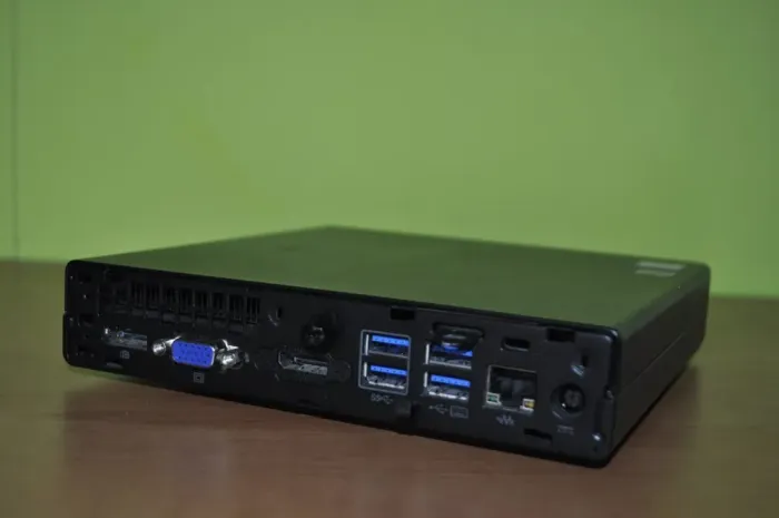 Неттоп HP ProDesk 600 G2 Mini PC USFF / Intel Core i3-6100T (2 (4) ядра по 3.2 GHz) / 16 GB DDR4 / 240 GB SSD / Intel HD Graphics 530 / USB Wi-Fi / Windows 11 Pro + Блок живлення б/в - зображення 7