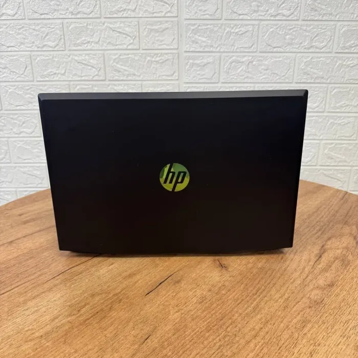 Ігровий ноутбук HP Pavilion Gaming 15-cx0056wm / 15.6" (1920x1080) IPS / Intel Core i5-8300H (4 (8) ядра по 2.3 - 4.0 GHz) / 16 GB DDR4 / 512 GB SSD / nVidia GeForce GTX 1050 Ti, 4 GB GDDR5, 128-bit / WebCam б/в - зображення 3