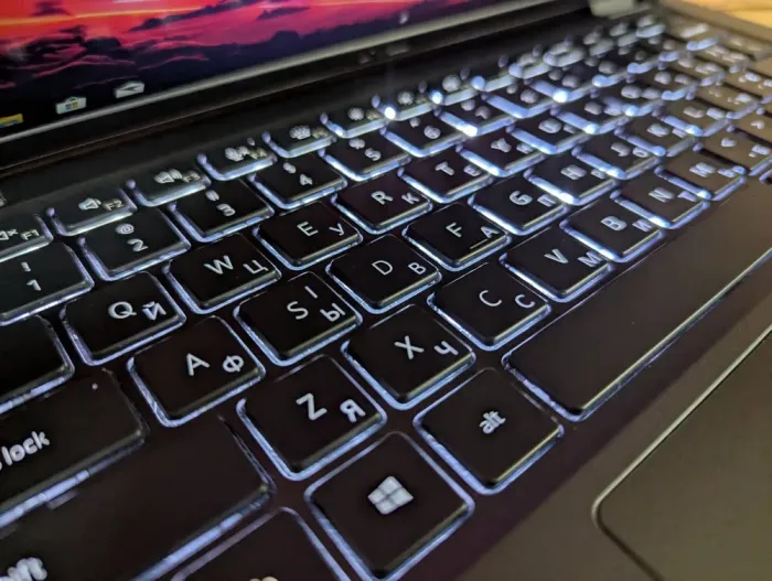 Ультрабук Dell Latitude 7410 / 14" (1920x1080) IPS / Intel Core i7-10610U (4 (8) ядра по 1.8 - 4.9 GHz) / 16 GB DDR4 / 512 GB SSD / Intel UHD Graphics / HDMI / Windows 10 б/в - зображення 6