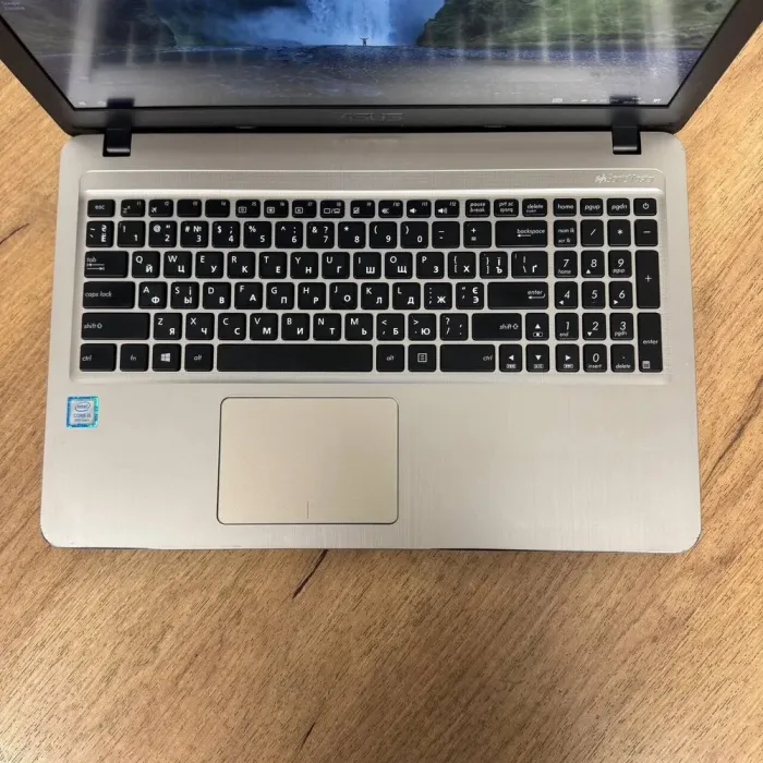 Ноутбук Б-клас Asus VivoBook X540UAR / 15.6" (1920x1080) IPS / Intel Core i5-8250U (4 (8) ядра по 1.6 - 3.4 GHz) / 8 GB DDR4 / 256 GB SSD / Intel UHD Graphics 620 / WebCam б/в - зображення 7