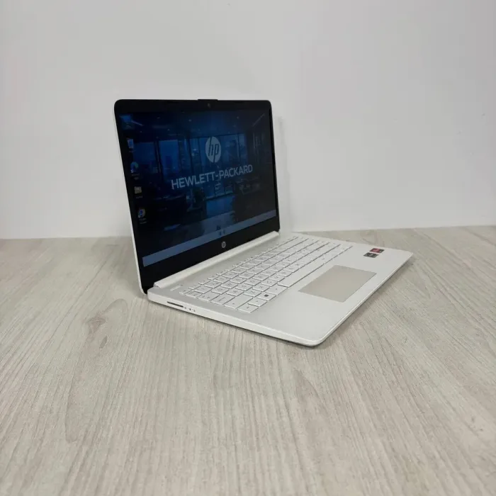 Ультрабук Б-клас HP 14s-fq1034no / 14" (1920x1080) IPS / AMD Ryzen 5 5500U (6 (12) ядер по 2.1 - 4.0 GHz) / 8 GB DDR4 / 256 GB SSD / AMD Radeon RX Vega 7 Graphics / WebCam б/в - зображення 6