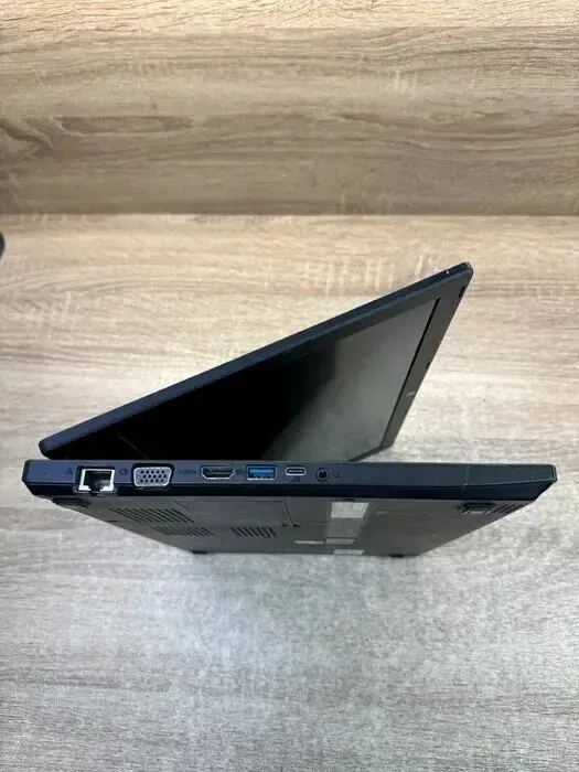 Ноутбук Б-клас Acer TravelMate P2410 / 14" (1920x1080) IPS / Intel Core i7-7500U (2 (4) ядра по 2.7 - 3.5 GHz) / 8 GB DDR4 / 256 GB SSD + 1000 GB HDD / Intel HD Graphics 620 / WebCam б/в - зображення 5