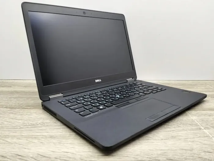 Ноутбук Б-клас Dell Latitude E7470 / 14" (1920x1080) IPS / Intel Core i5-6300U (2 (4) ядра по 2.4 - 3.0 GHz) / 8 GB DDR4 / 120 GB SSD / Intel HD Graphics 520 / WebCam б/в - зображення 2