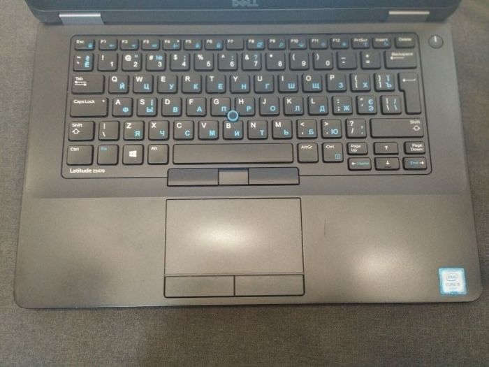 Ультрабук Б-клас Dell Latitude E5470 / 14" (1920x1080) IPS / Intel Core i5-6440HQ (4 ядра по 2.6 - 3.5 GHz) / 8 GB DDR4 / 240 GB SSD / Intel HD Graphics 530 / WebCam / Win 10 Pro б/в - зображення 3