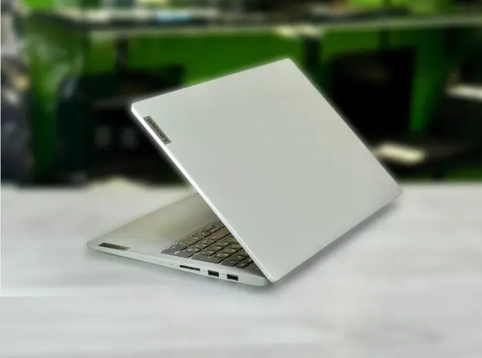 Ультрабук Б-клас Lenovo IdeaPad 5 15IIL05 / 15.6" (1920x1080) IPS / Intel Core i5-1035G1 (4 (8) ядра по 1.0 - 3.6 GHz) / 8 GB DDR4 / 512 GB SSD / Intel UHD Graphics / WebCam / Win 10 Home б/в - зображення 6