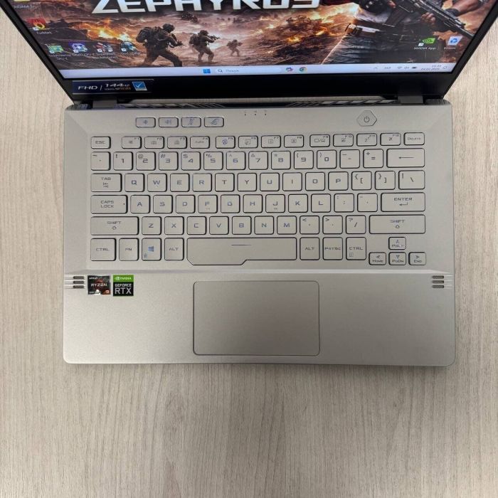 Ігровий ультрабук Asus ROG Zephyrus G14 GA401QM White / 14" (1920x1080) IPS / AMD Ryzen 9 5900HS (8 (16) ядер по 3,0 - 4,6 ГГц) / 16 ГБ DDR4 / 512 ГБ SSD / nVidia GeForce RTX 3060, 6 ГБ GDDR6, 192-біт б/в - зображення 3