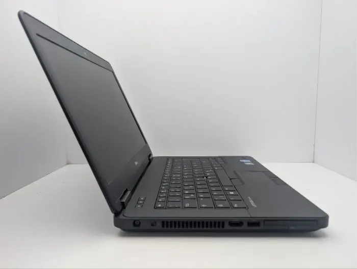 Ноутбук Dell Latitude E5440 / 14" (1366x768) TN / Intel Core i5-4200U (2 (4) ядра по 1.6 - 2.6 GHz) / 8 GB DDR3 / 120 GB SSD / Intel HD Graphics 4400 / WebCam / DVD-ROM б/в - зображення 4