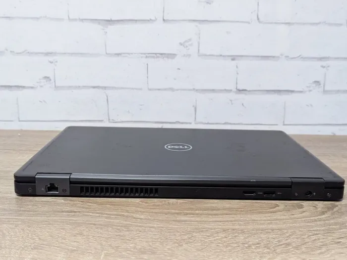 Ноутбук Б-клас Dell Latitude 5580 / 15.6" (1920x1080) TN / Intel Core i5-6300U (2 (4) ядра по 2.4 - 3.0 GHz) / 16 GB DDR4 / 128 GB SSD / Intel HD Graphics 520 / WebCam б/в - зображення 9