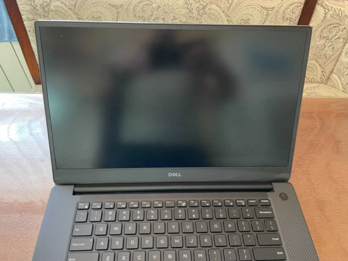 Робоча станція Dell Precision 5540 / 15.6" (3840x2160) UHD 4K IPS Touch / Intel Core i9-9980HK (8 (16) ядер по 2.4 - 5.0 GHz) / 32 GB DDR4 / 256 GB SSD / nVidia Quadro T2000, 4 GB GDDR5, 128-bit / WebCam б/в - зображення 5