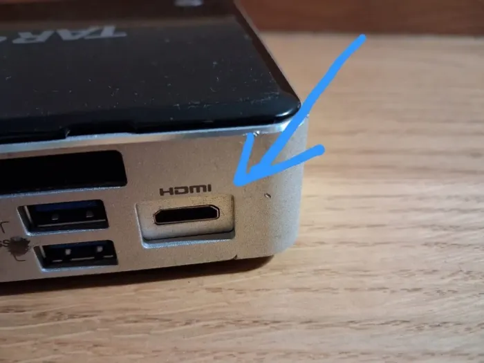 Неттоп Б-клас Intel NUC NUC5i3RYK USFF / Intel Core i3-5010U (2 (4) ядра по 2.1 GHz) / 8 GB DDR3 / 256 GB SSD M.2 / Intel HD Graphics 5500 / miniDP / Wi-Fi б/в - зображення 5