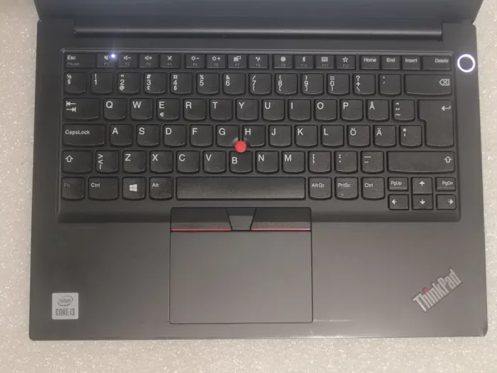 Ультрабук Б-клас Lenovo ThinkPad E14 G1 / 14'' IPS / Core i3-10110U (2(4) ядра по 2.1-4.2GHz) / 8GB DDR4 / 256GB SSD / UHD Graphics / WebCam / HDMI б/в - зображення 3