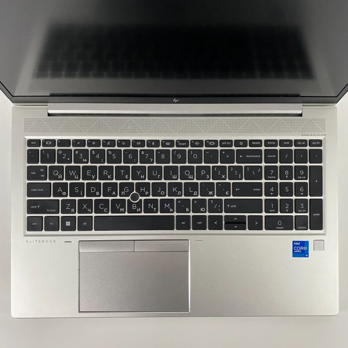 Ультрабук Б-клас HP EliteBook 850 G8 / 15.6" (1920x1080) IPS / Intel Core i5-1145G7 (4 (8) ядра по 2.6 - 4.4 GHz) / 16 GB DDR4 / 256 GB SSD / Intel Iris Xe Graphics / WebCam / TouchID б/в - зображення 4