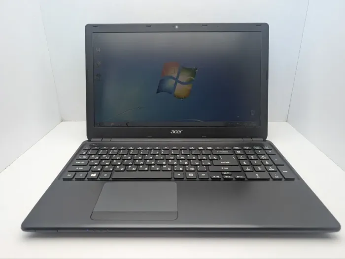 Ноутбук Acer Aspire E1-522 / 15.6" (1366x768) TN / AMD E1-2500 (2 ядра по 1.4 GHz) / 6 GB DDR3 / 500 GB HDD / AMD Radeon HD 8240 Graphics / WebCam б/в - зображення 2