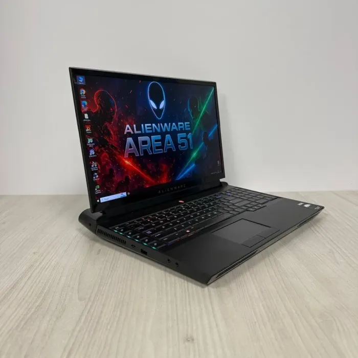 Ігровий ноутбук Б-класу Dell Alienware Area 51m / 17,3" (1920x1080) IPS / Intel Core i7-9700K (8 ядер по 3,6 - 4,9 ГГц) / 16 ГБ DDR4 / 512 ГБ SSD M.2 + 1000 ГБ HDD / nVidia GeForce RTX 2060, 6 ГБ GDDR6, 192-bit / WebCam б/в - зображення 4