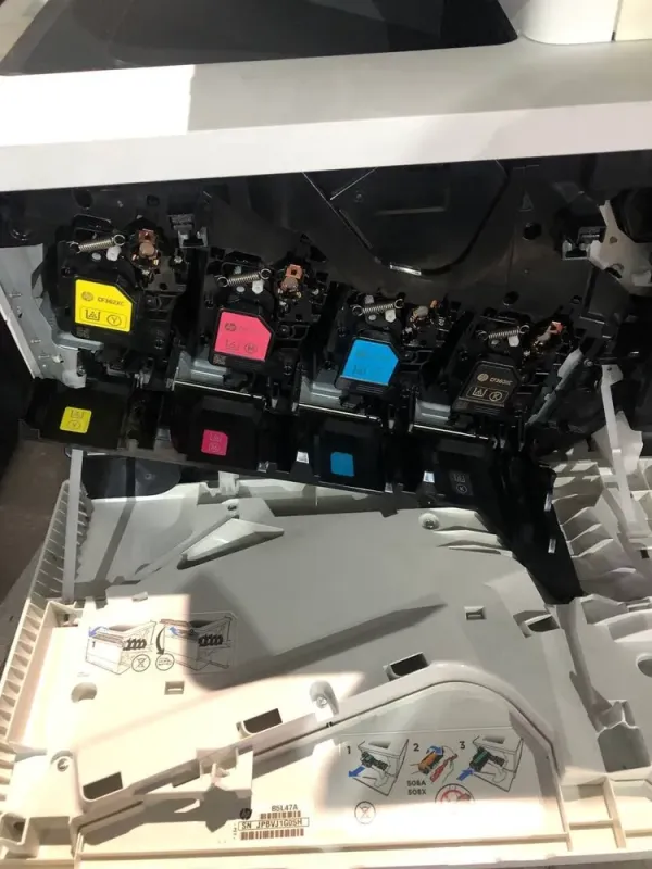 БФП HP LaserJet Enterprise M577 / Лазерний кольоровий друк / 1200x1200 dpi / A4 / 38 стор/хв / Ethernet, USB 2.0 / ePrint б/в - зображення 4