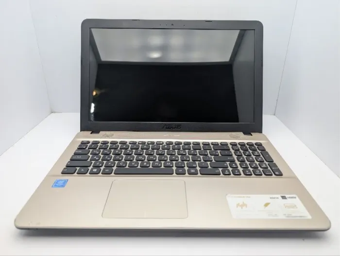 Ноутбук Asus X541S / 15.6" (1366x768) TN / Intel Pentium N4200 (4 ядра по 1.1 - 2.5 GHz) / 4 GB DDR3 / 120 GB SSD / Intel HD Graphics 505 / WebCam б/в - зображення 3