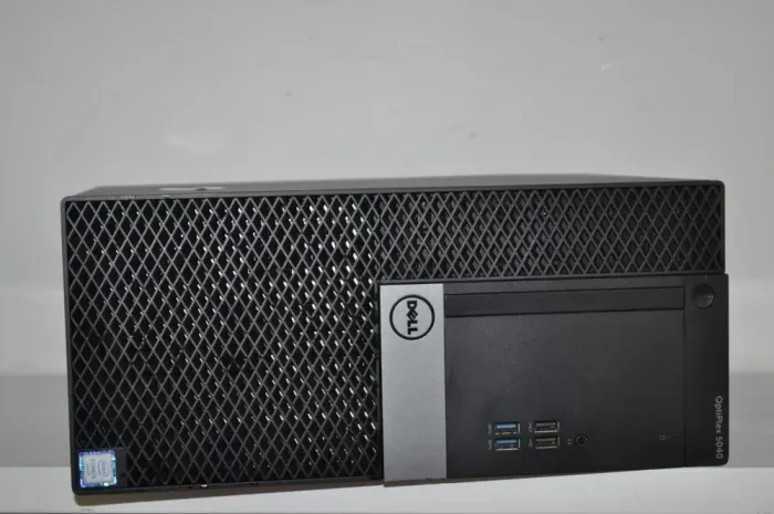 Комп'ютер Dell OptiPlex 5040 Tower / Intel Core i3-6100 (2 (4) ядра по 3,7 ГГц) / 8 ГБ DDR3 / 240 ГБ SSD / Intel HD Graphics 530 б/в - зображення 10