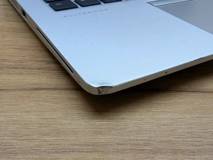 Ультрабук Б-клас HP EliteBook 840 G5 / 14" (1920x1080) IPS / Intel Core i5-8350U (4 (8) ядра по 1.7 - 3.6 GHz) / 16 GB DDR4 / 512 GB SSD / Intel UHD Graphics 620 / TouchID / WebCam / Windows 10 б/в - зображення 3