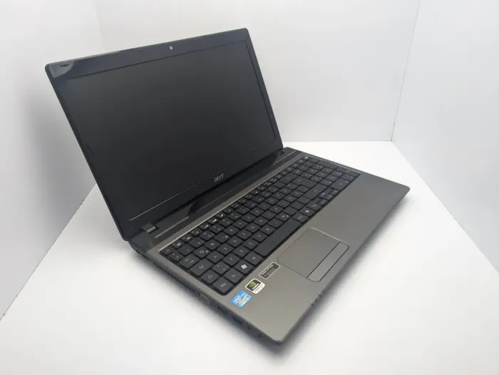 Ноутбук Acer Aspire 5750G / 15.6" (1366x768) TN / Intel Core i5-2450M (2 (4) ядра по 2.5 - 3.1 GHz) / 8 GB DDR3 / 120 GB SSD / nVidia GeForce GT 630M, 1 GB GDDR5, 128-bit / WebCam б/в - зображення 3