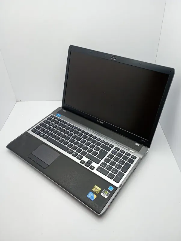 Ноутбук Sony VPC11 / 16.4" (1920x1080) TN / Intel Core i7-720QM (4 (8) ядра по 1.6 - 2.6 GHz) / 8 GB DDR3 / 500 GB HDD / nVidia GeForce GT 330M, 1 GB DDR3, 128-bit / WebCam б/в - зображення 6