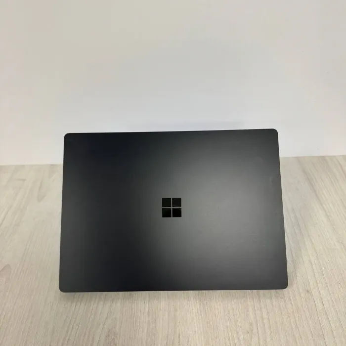 Ультрабук Microsoft Surface Laptop 4 2021 / 13.5" (2256x1504) IPS Touch / Intel Core i7-1185G7 (4 (8) ядра по 3.0 - 4.8 GHz) / 16 GB DDR4 / 256 GB SSD / Intel Iris Xe Graphics / WebCam б/в - зображення 6
