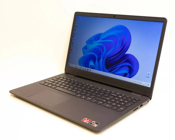 Ноутбук Б-клас Dell Inspiron 3505 / 15.6" TN / AMD Ryzen 5 3450U (4 (8) ядра по 2.1-3.5 GHz) / 8GB DDR4 / 256GB SSD / AMD Radeon Vega 8 Graphics / WebCam / HDMI б/в - зображення 4