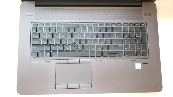 Мобільна робоча станція HP ZBook 17 G3 / 17,3" (1920x1080) IPS / Intel Core i7-6820HQ (4 (8) ядра по 2,7 - 3,6 ГГц) / 32 ГБ DDR4 / 128 ГБ SSD + 512 ГБ SSD + 1000 ГБ HDD / nVidia Quadro M3000M, 4 ГБ GDDR5, 256-біт / WebCam / HDMI б/в - зображення 3