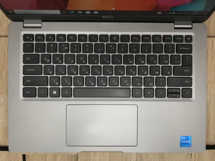 Ультрабук Dell Latitude 5430 / 14" (1920x1080) IPS / Intel Core i5-1235U (10 (12) ядер по 1.3 - 4.4 GHz) / 8 GB DDR4 / 240 GB SSD M.2 / Intel Iris Xe Graphics / WebCam / USB 3.2 / HDMI / Windows 10 б/в - зображення 4