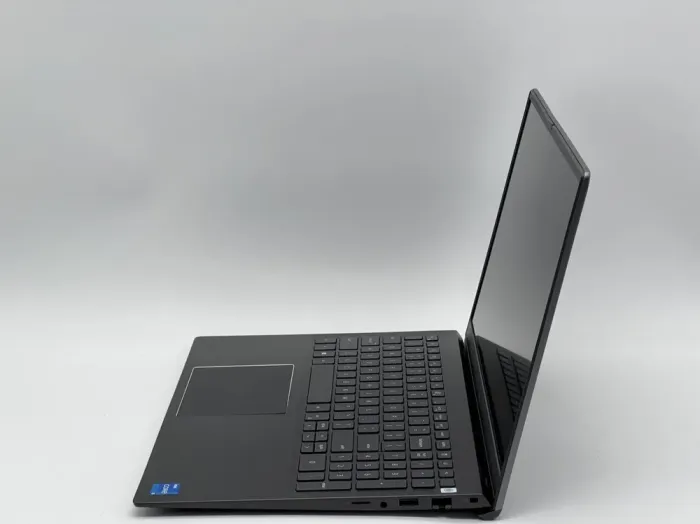 Ультрабук Dell Vostro 5502 / 15.6" (1920x1080) IPS / Intel Core i5-1135G7 (4 (8) ядра по 2.4 - 4.2 GHz) / 16 GB DDR4 / 480 GB SSD / Intel Iris Xe Graphics / WebCam б/в - зображення 4