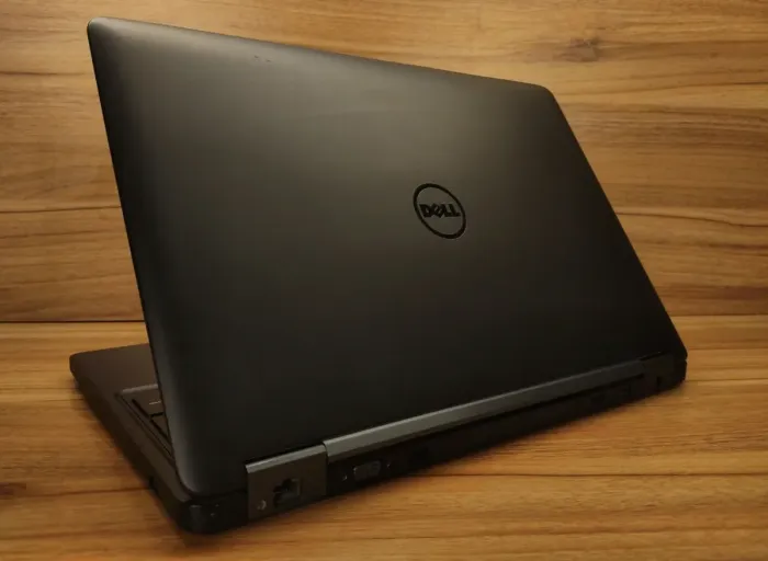 Ноутбук Б-клас Dell Latitude E5550 / 15.6" (1366x768) TN Touch / Intel Core i5-5300U (2 (4) ядра по 2.3 - 2.9 GHz) / 8 GB DDR3 / 256 GB SSD / Intel HD Graphics 5500 / WebCam / Windows 10 б/в - зображення 9