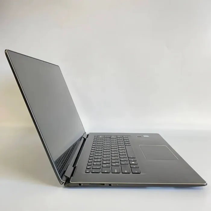 Ноутбук-трансформер Б-клас Lenovo Yoga 720-15IKB / 15.6" (1920x1080) IPS Touch / Intel Core i7-7700HQ (4 (8) ядра по 2.8 - 3.8 GHz) / 16 GB DDR4 / 256 GB SSD / Intel HD Graphics 620 / WebCam б/в - зображення 4