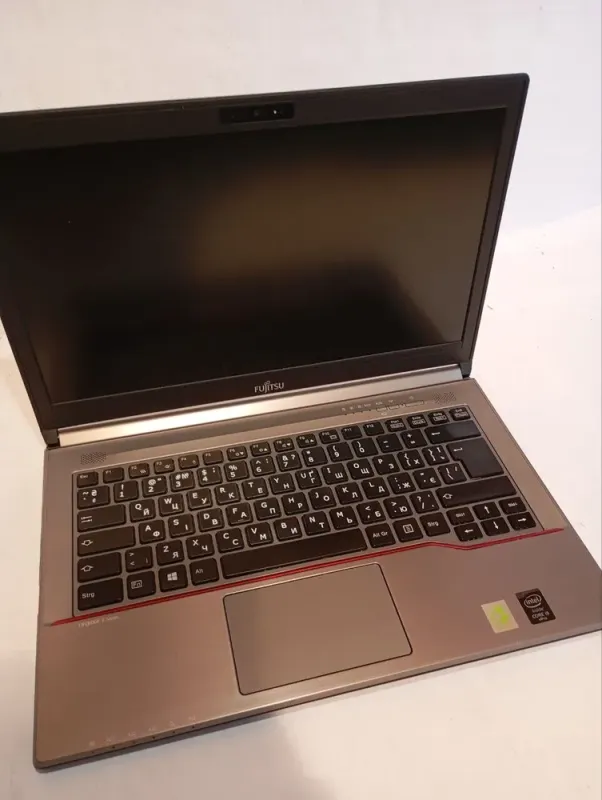 Ноутбук Б-клас Fujitsu LifeBook E744 / 14" (1600x900) TN / Intel Core i5-4310M (2 (4) ядра по 2.7 - 3.4 GHz) / 8 GB DDR3 / 500 GB HDD / Intel HD Graphics 4600 / DVD-RW / WebCam б/в - зображення 3