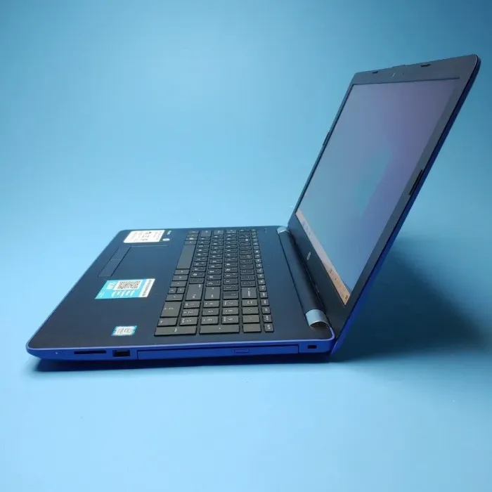 Ноутбук HP 15-dy2067ms / 15.6" (1366x768) TN / Intel Core i5-8250U (4 (8) ядра по 1.6 - 3.4 GHz) / 8 GB DDR4 / 128 GB SSD + 500 HDD / Intel UHD Graphics 620 / WebCam / Win 10 Home б/в - зображення 4